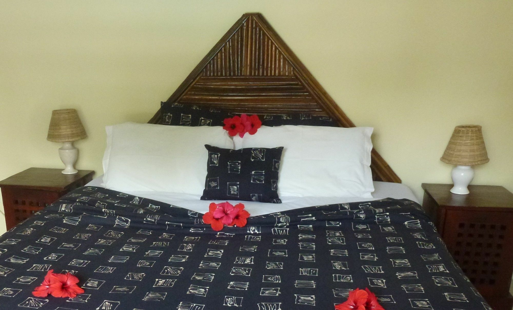 ホテル Hibiscus House Gambia Brufut エクステリア 写真