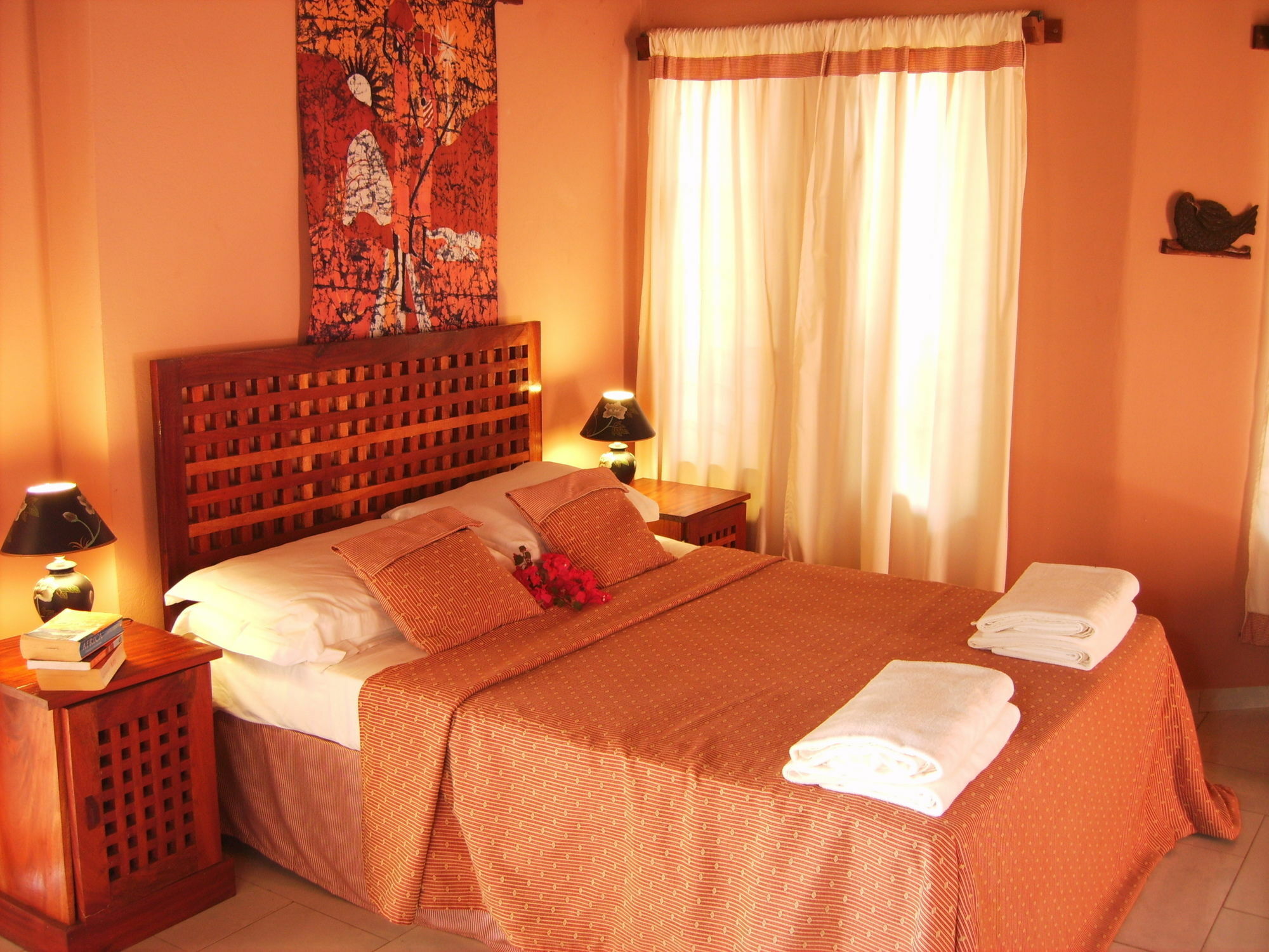 ホテル Hibiscus House Gambia Brufut エクステリア 写真