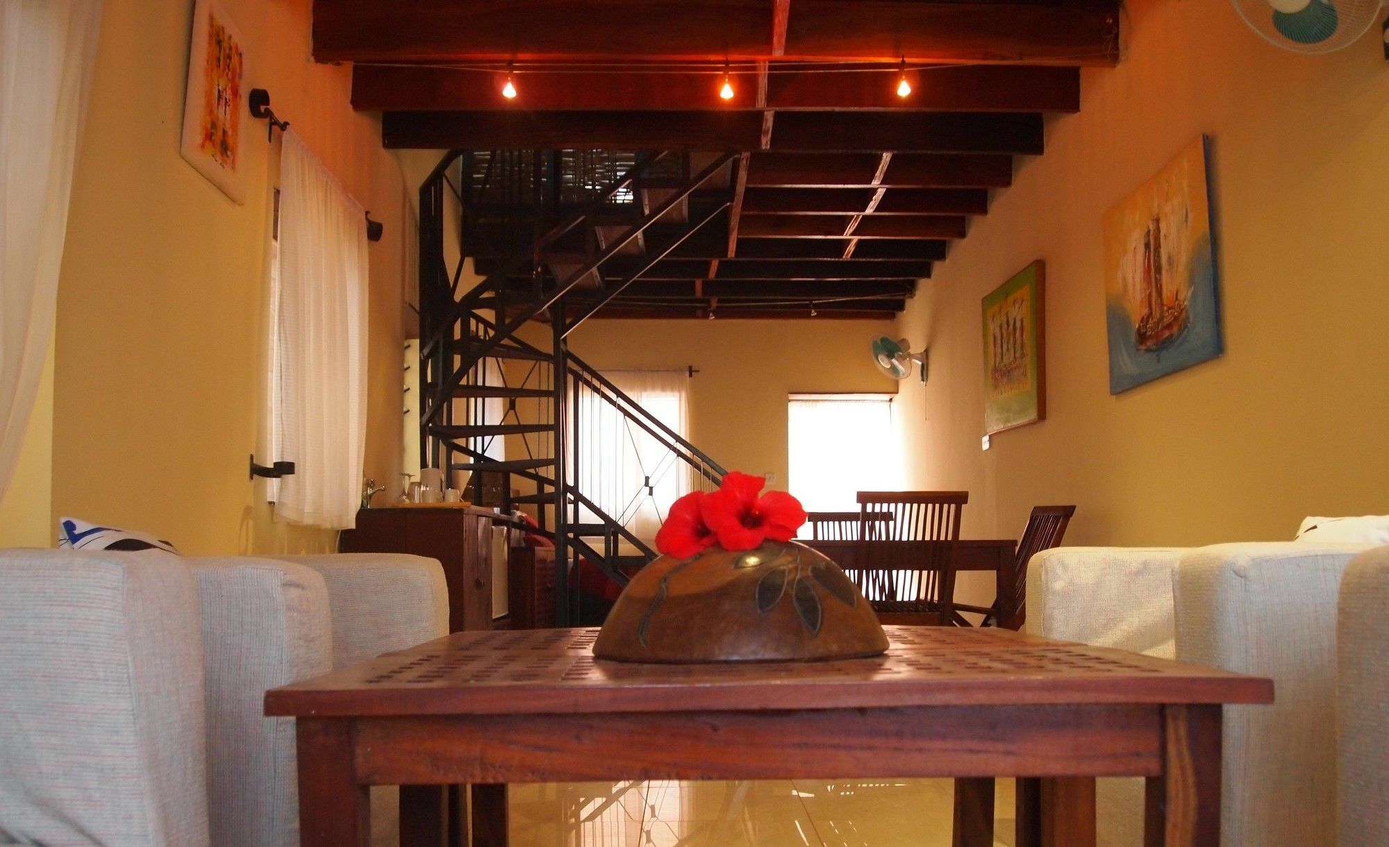 ホテル Hibiscus House Gambia Brufut エクステリア 写真