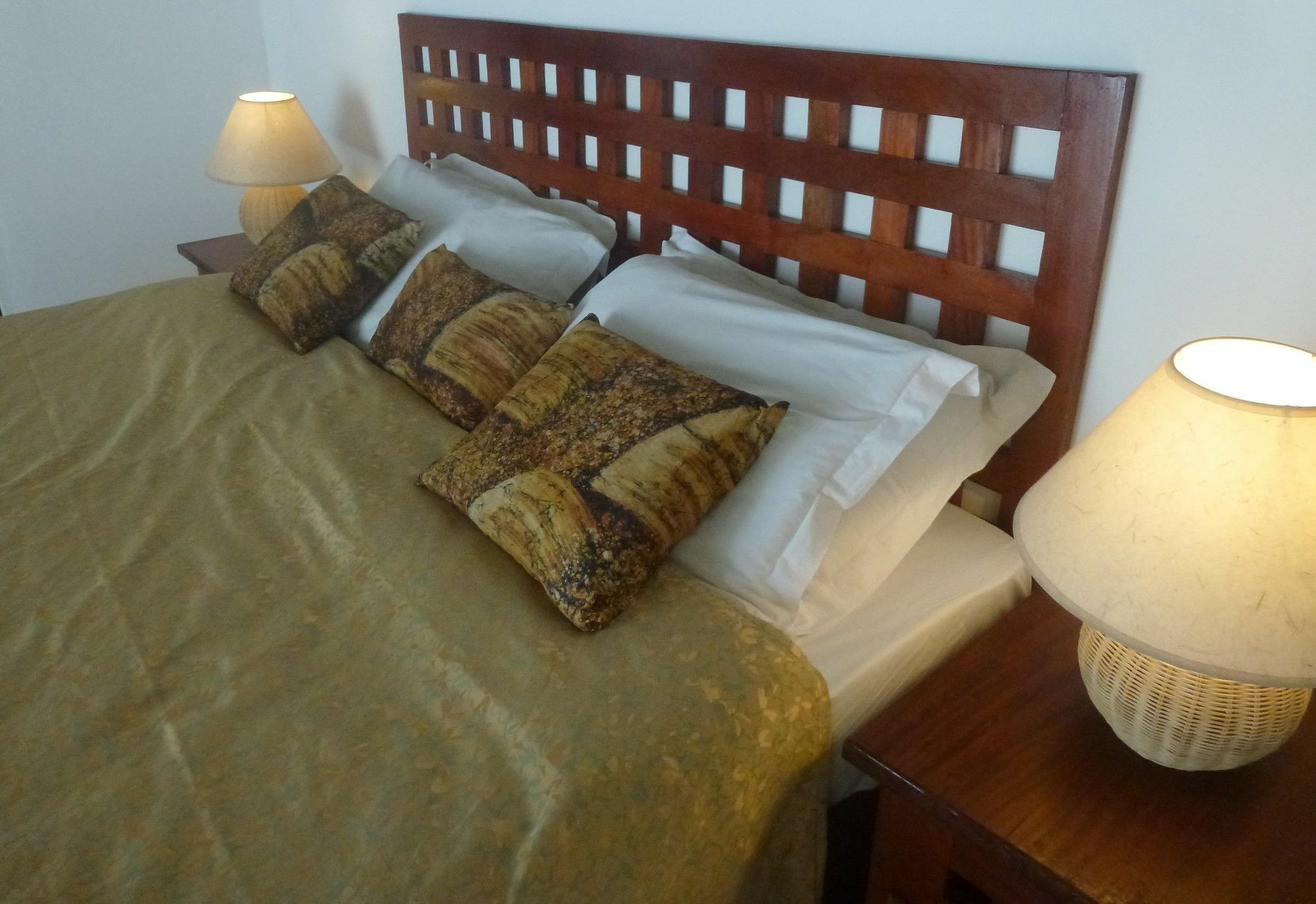 ホテル Hibiscus House Gambia Brufut エクステリア 写真