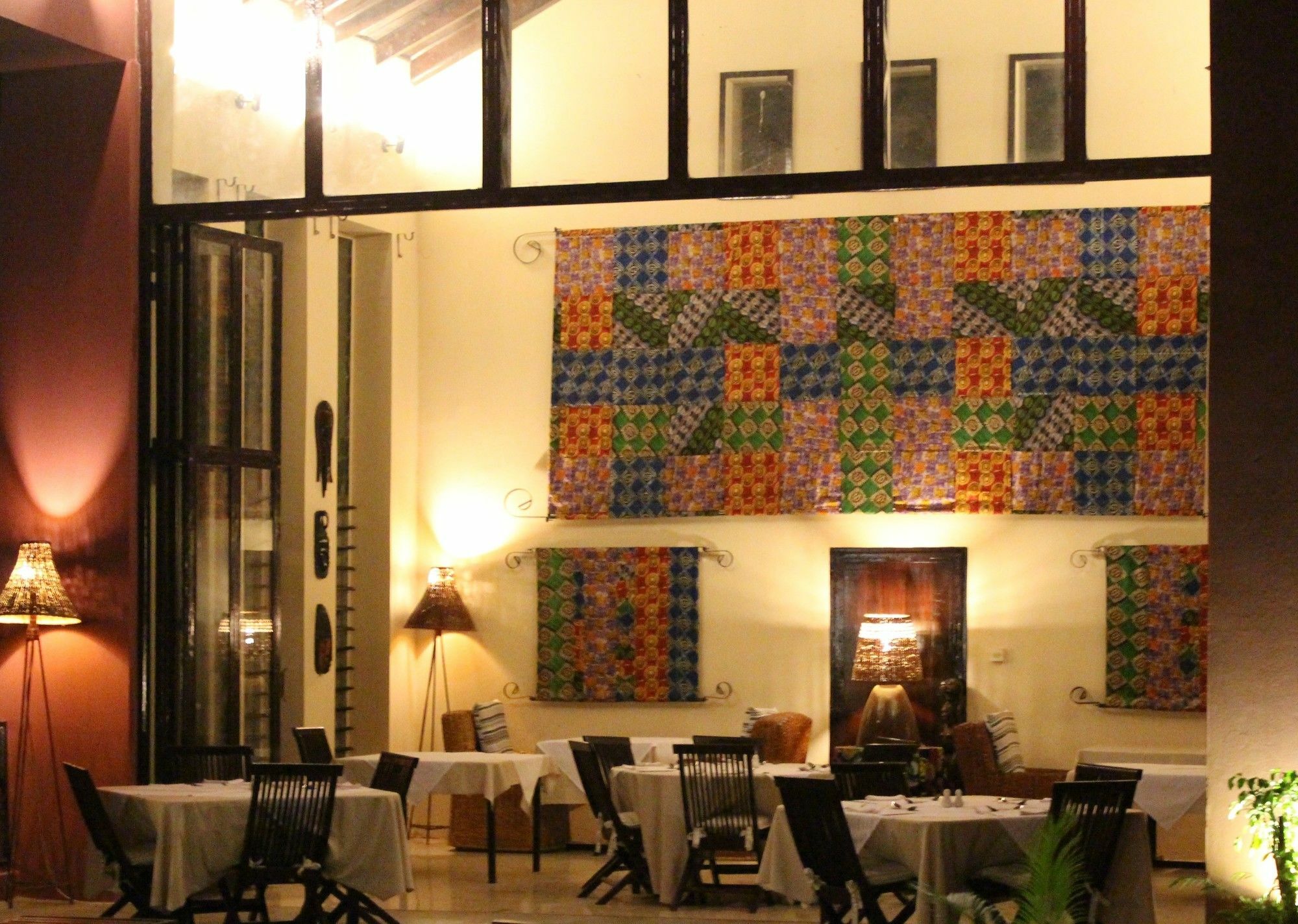ホテル Hibiscus House Gambia Brufut エクステリア 写真
